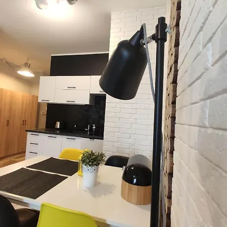 Black House Apartment