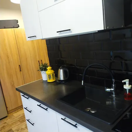 Black House Apartment